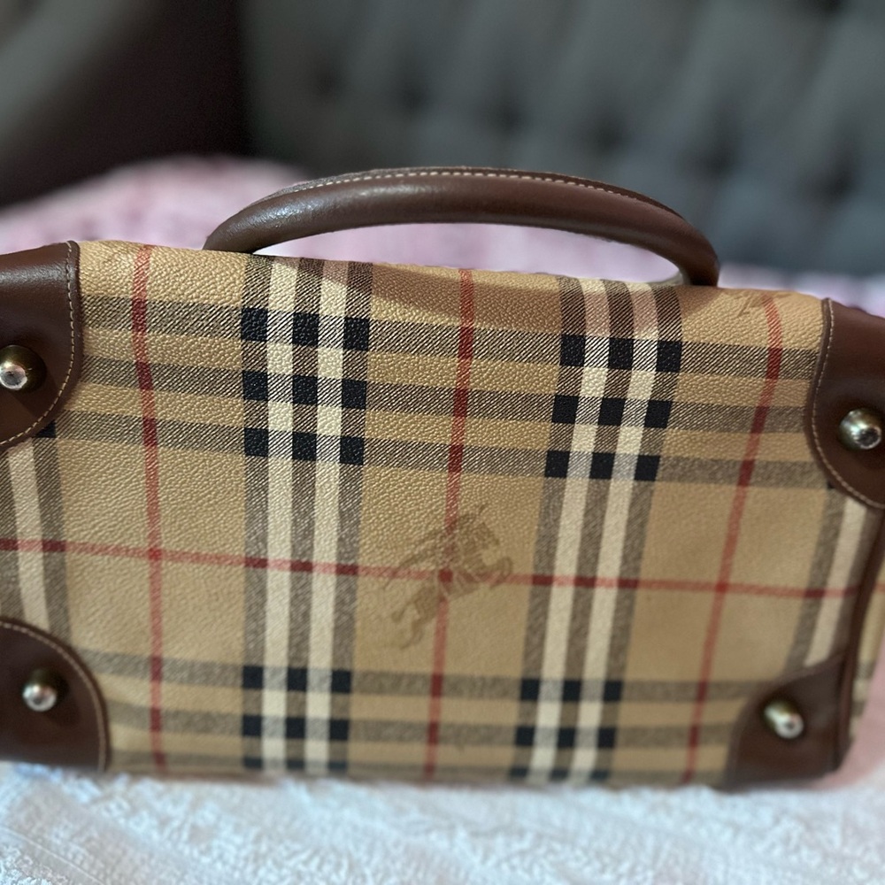 Classic Tan vintage boston burberry - Picture 5 of 9